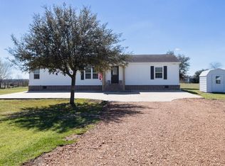 2201 Lauren Ln, Sealy, TX 77474