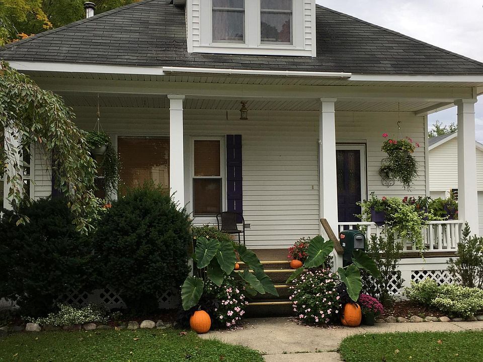 1st image of 269 N 5th St