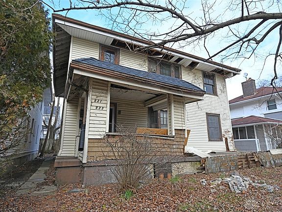 3rd image of 821-823 Ferndale Ave