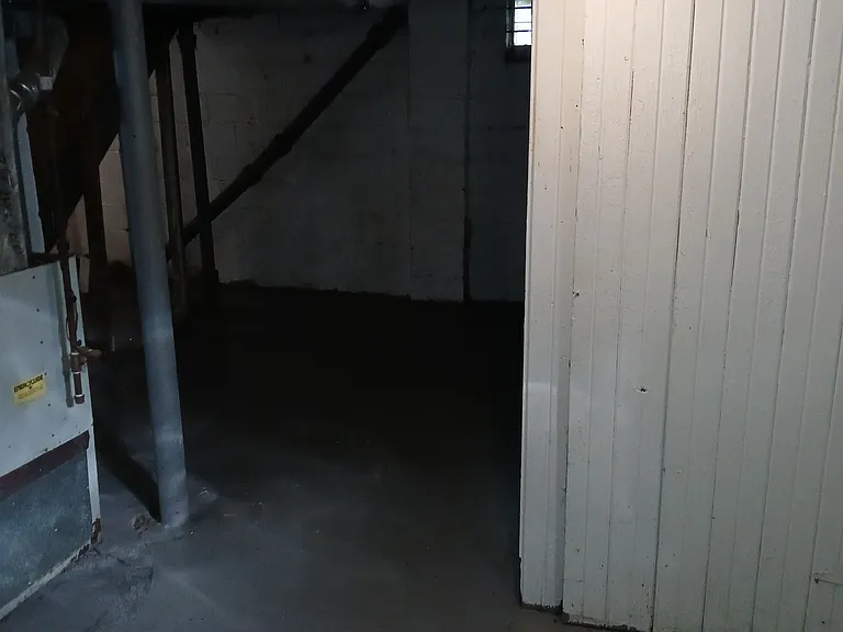 9604 Sorrento St — Photo 15