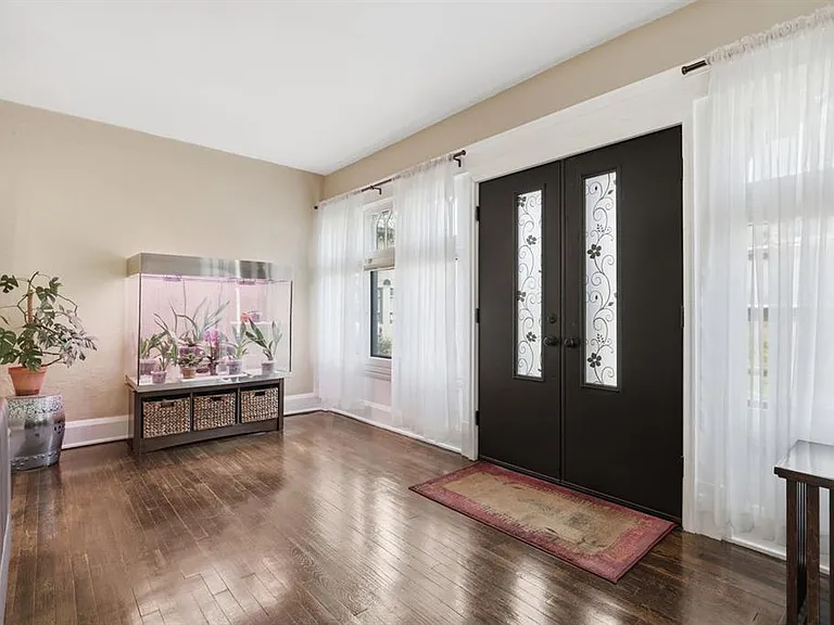 5 Ellsworth Ter #1 — Photo 1