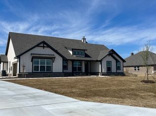 4120 Sanger Meadow Dr, Sanger, TX 76266