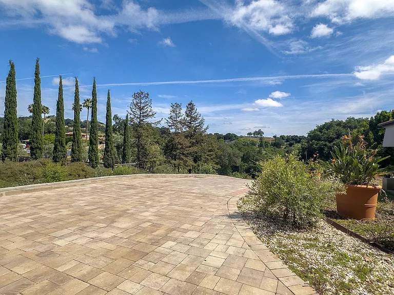 22040 Mount Eden Rd — Photo 36
