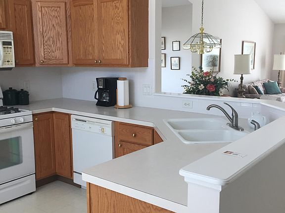 4th image of 1868 Turnstone Ln NE #28