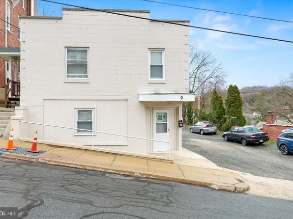 9 N Church St #1R, Mohnton, PA 19540