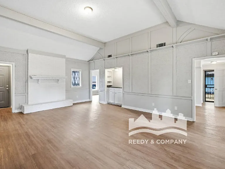 6213 Holly Park Dr — Photo 12