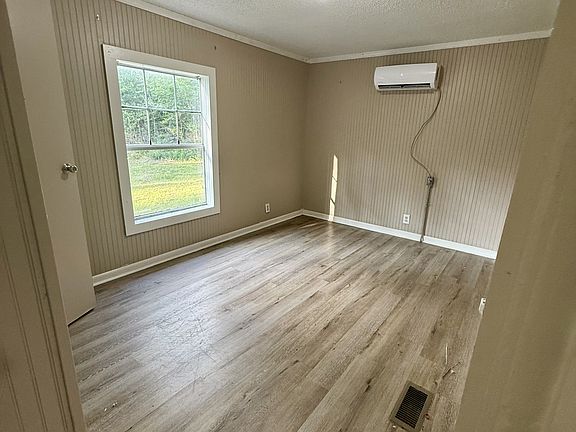 4th image of 18300 Brandi Cv