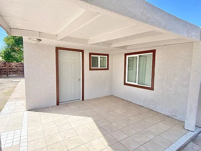 1620 W Colorado St — Photo 2