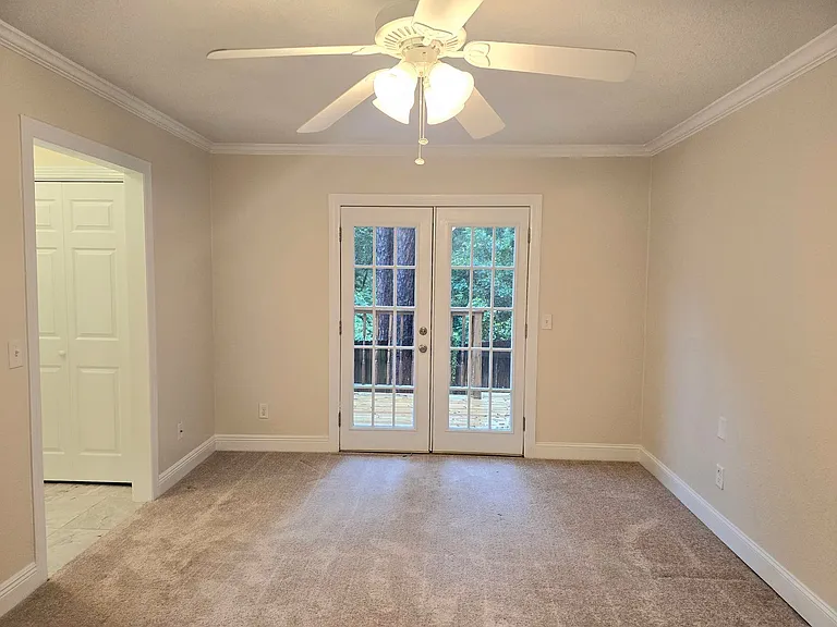10017 Foxrun Rd — Photo 8