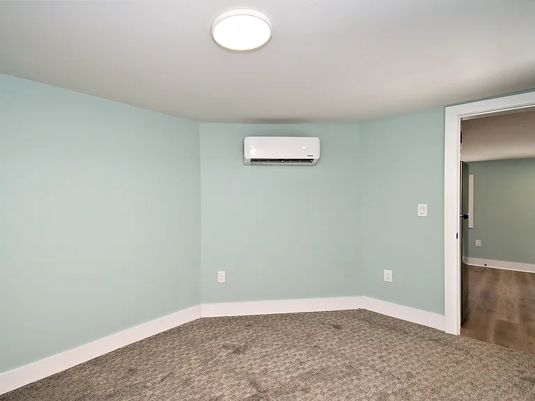 20 S Hanover St #2B — Photo 9