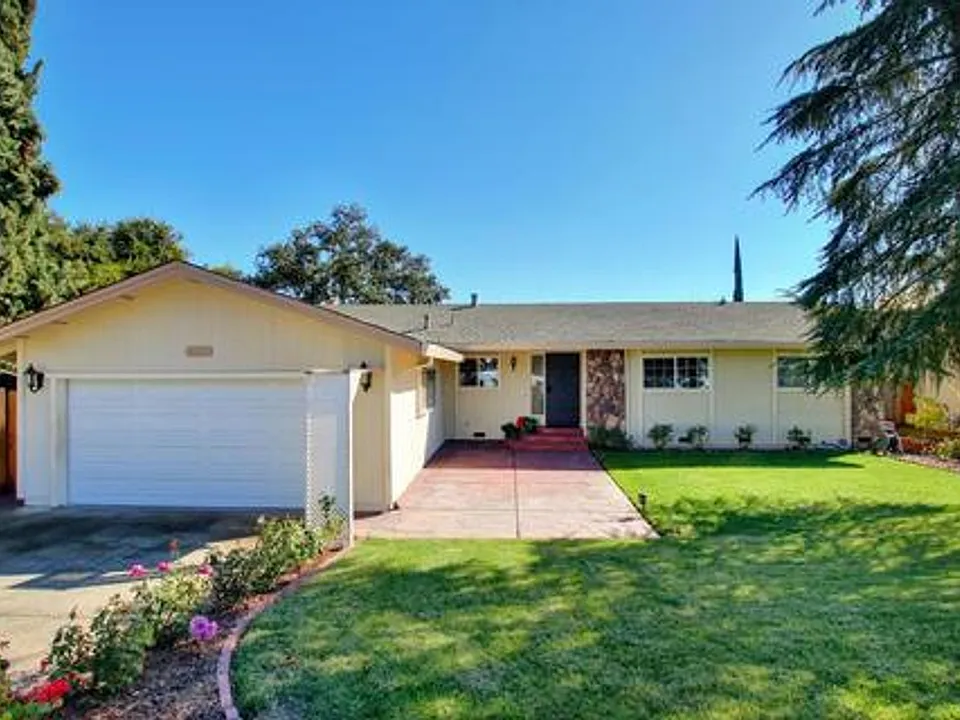 5415 Comstock Ct