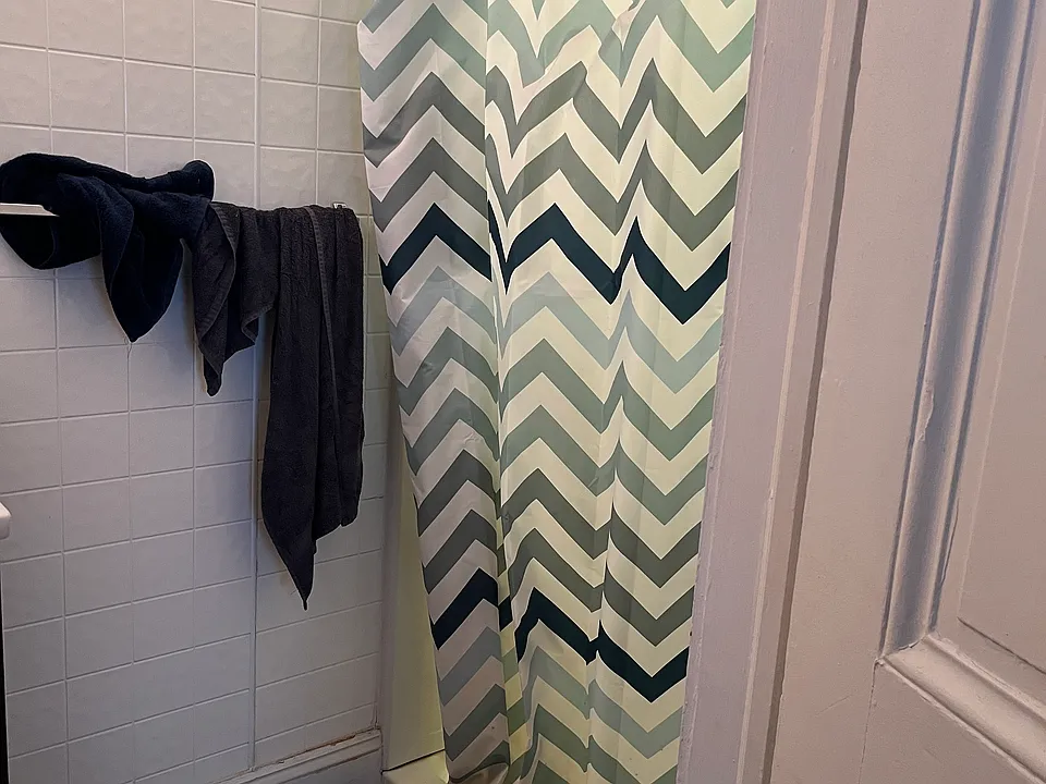 Stand-in shower