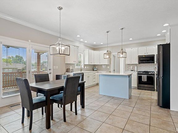 4th image of 4422 Wynbrooke Dr
