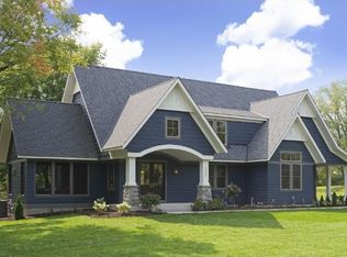 2012 Meeting St, Wayzata, MN 55391