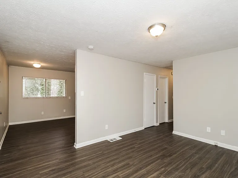 479 Clara Dr — Photo 6
