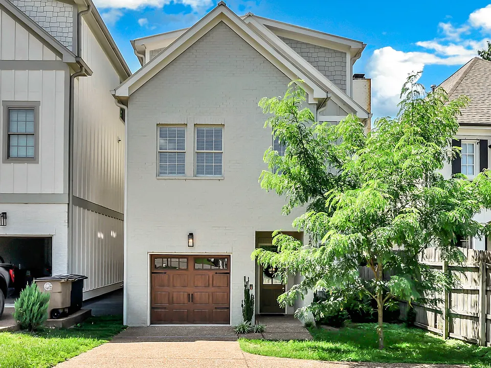 120C Lincoln Ct