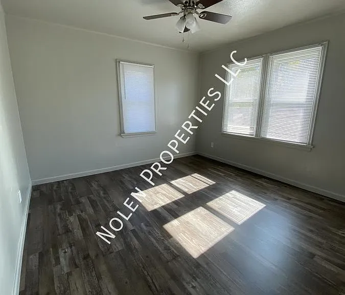 103 E Marshall Dr — Photo 4