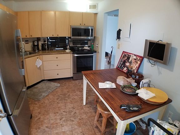 2nd image of 1075 NE Miami Gardens Dr #9