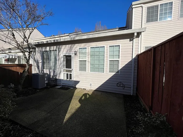 14314 SE Princeton Village Way — Photo 21
