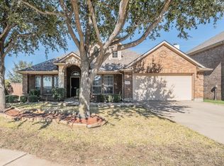 5960 Summerwood Dr, Grand Prairie, TX 75052