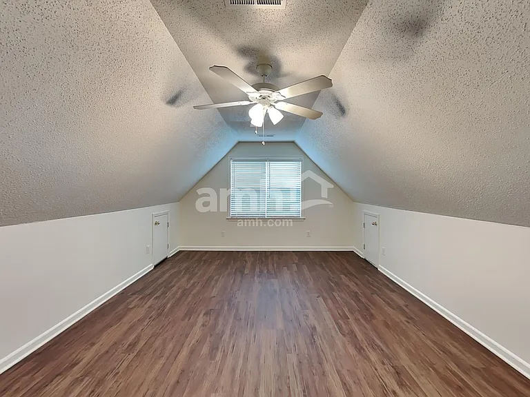 60 Falcon Ct — Photo 19