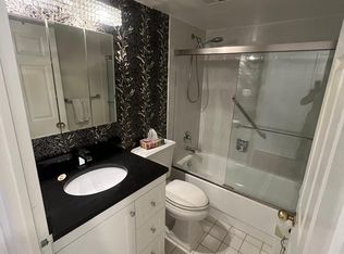 10 Malta Ave #304, Brampton, ON L6Y 4G6