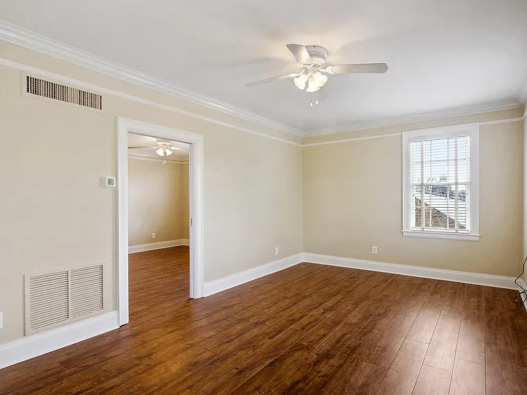 419 E Broughton St #4 — Photo 9
