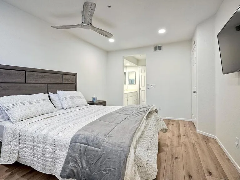 400 N Pacific St N #116 — Photo 10