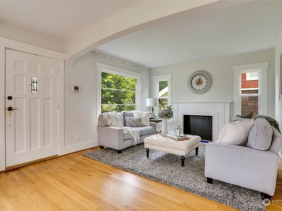 3rd image of 4116 N 32nd Street