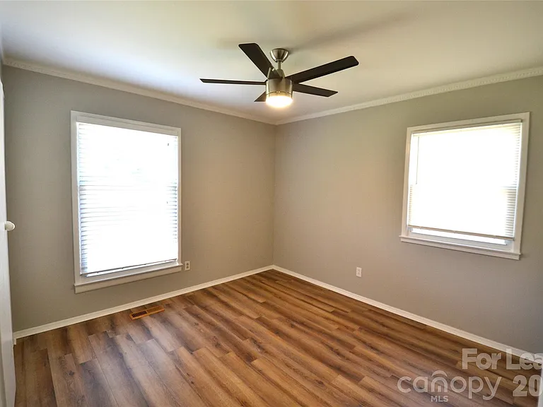 1422 Thermal Rd — Photo 31
