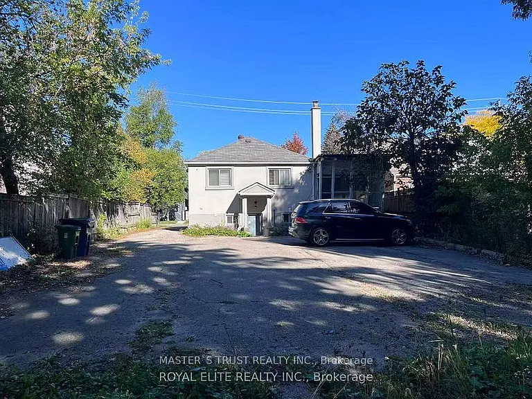 89 Finch Ave E — Photo 17