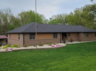 16320 Rim Rock Ter, Wamego, KS 66547