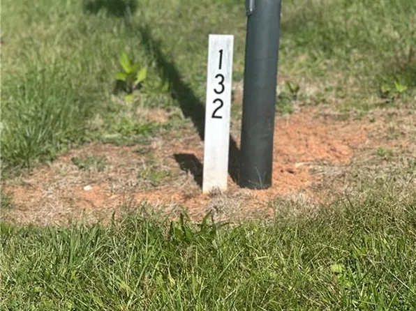 LOT 132 Canterbury Dr, North Wilkesboro, NC 28659