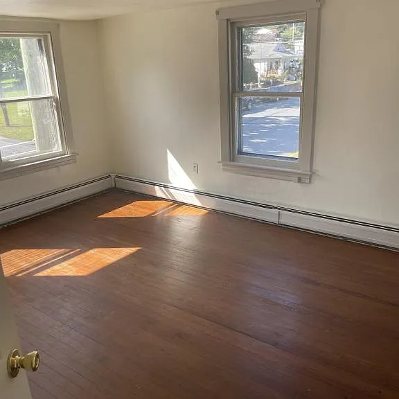 223 Linden Ave — Photo 11