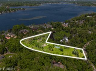 4785 Dow Ridge Rd, Orchard Lake, MI 48324