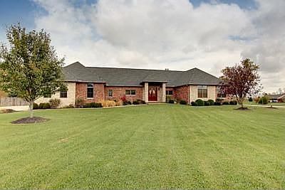 1st image of 352 Skyland Dr