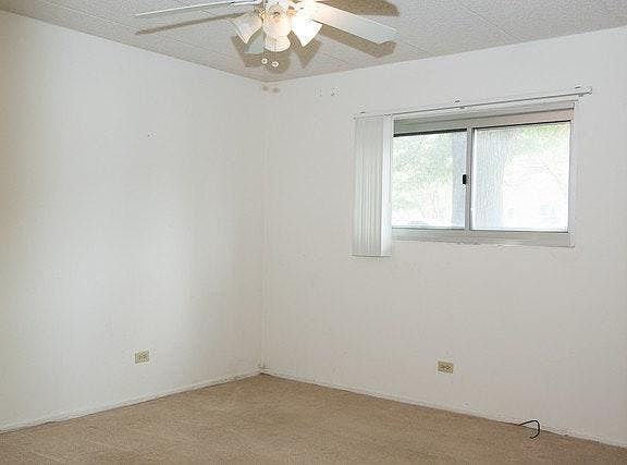 4th image of 3854 S Parkway Dr #A