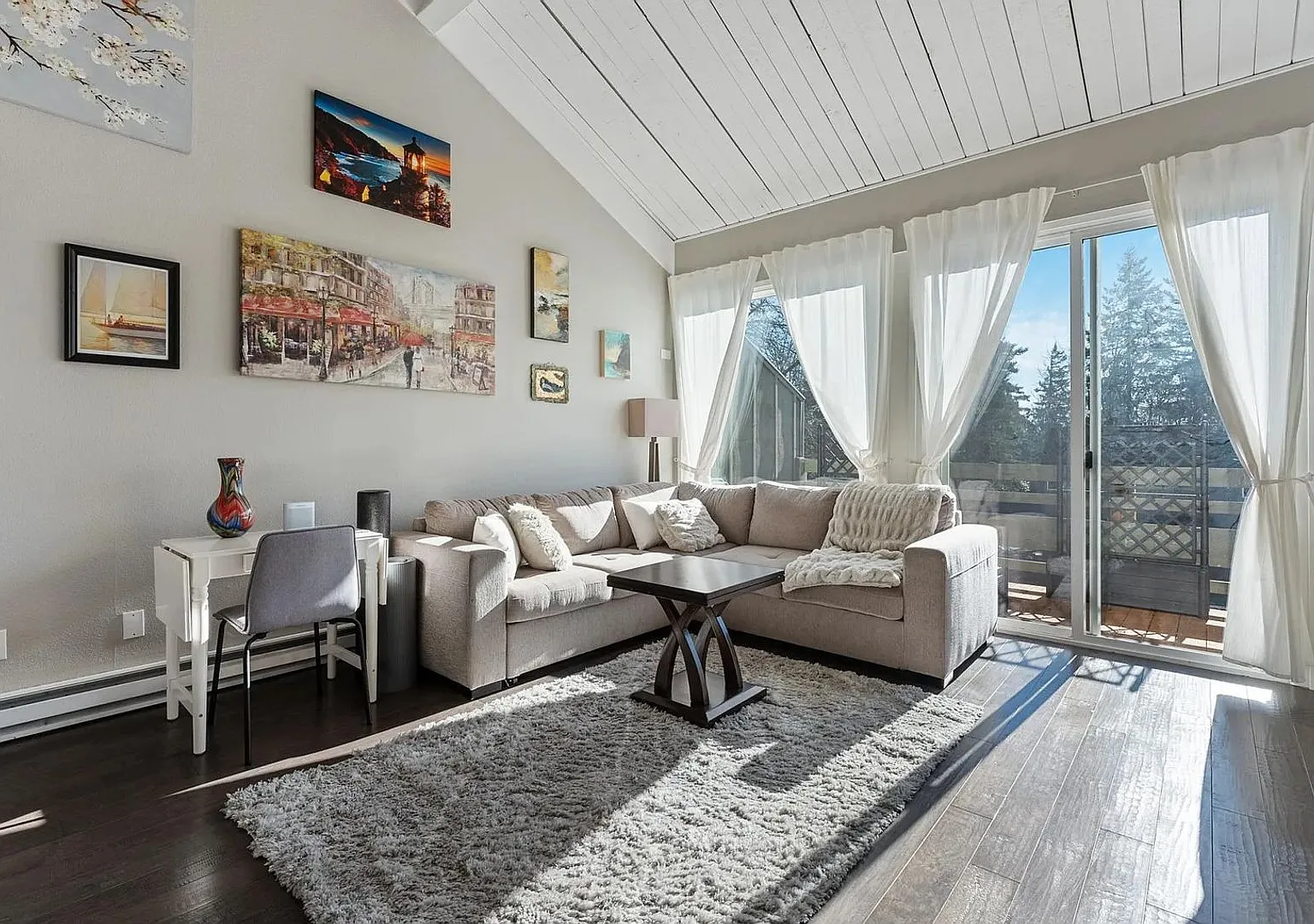 Beautiful 2 Bedroom 2 Bath Rental in Lake Oswego — Photo 3