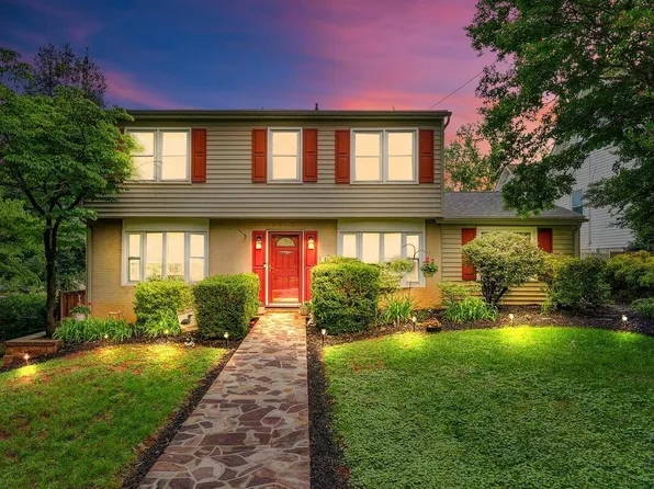 2626 Avenham Ave SW, Roanoke, VA 24014