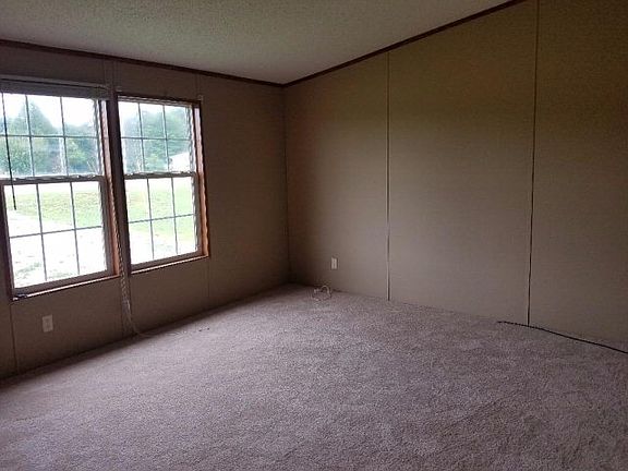 4th image of 132 Carefree Ln