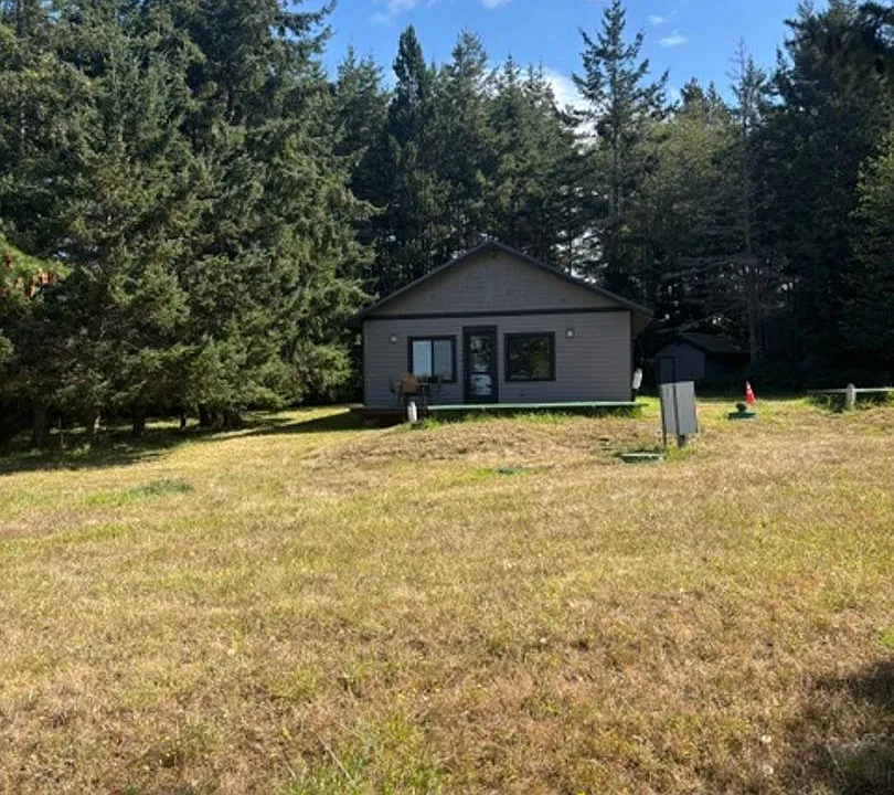 193 Montrose Pl