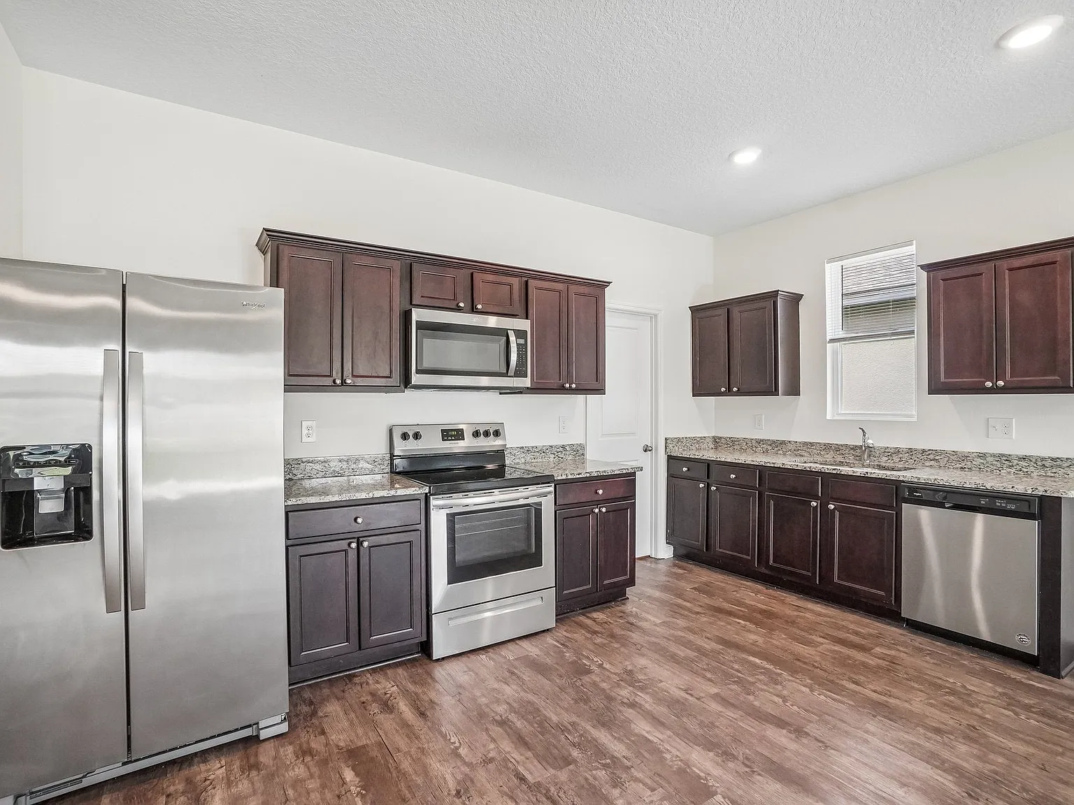 Riverstone — Photo 4