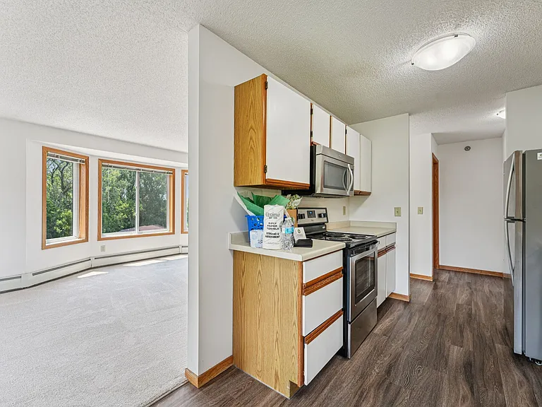 Oaks Lincoln Apartments — Photo 37