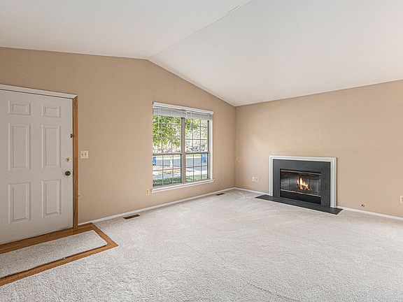 5th image of 3032 Forest Creek Ct