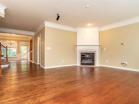 5th image of 1667 Wehunt Pl SE