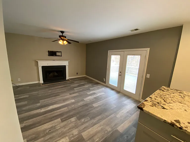 10523 Cedar Creek Dr — Photo 16