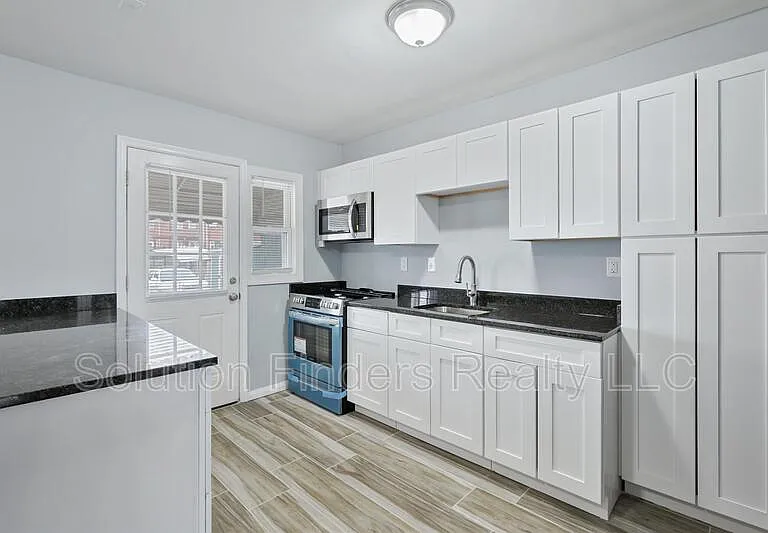 3314 Wallford Dr — Photo 6