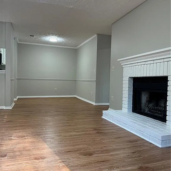 1413 Tuxworth Cir — Photo 2