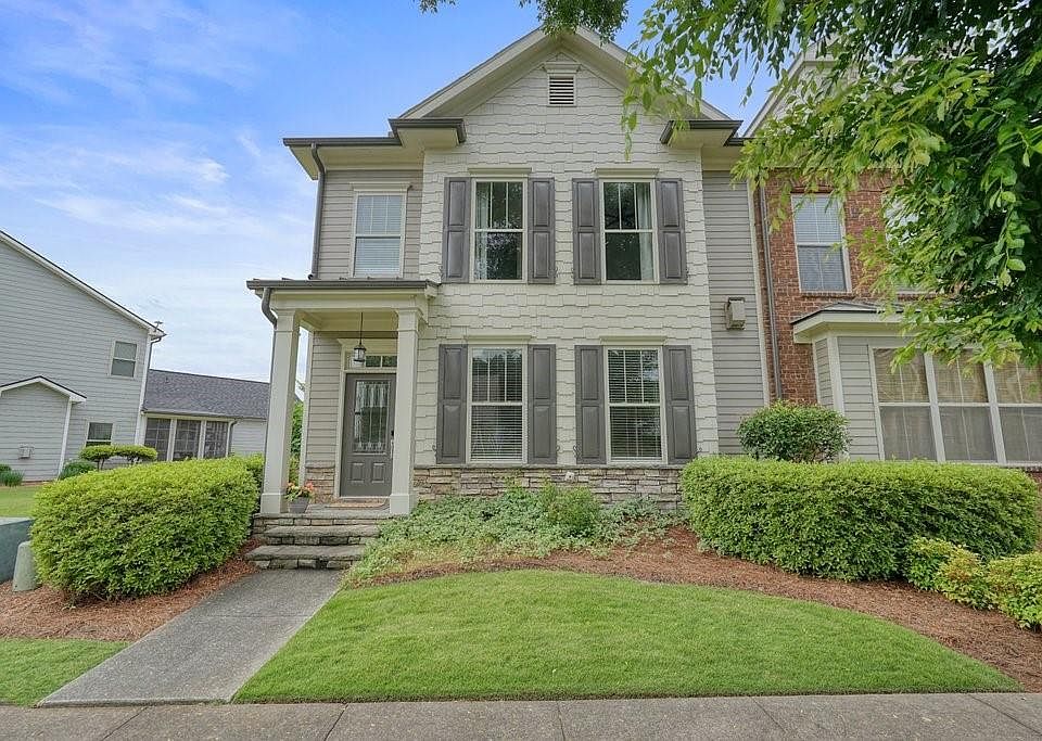 1st image of 231 S Village Sq