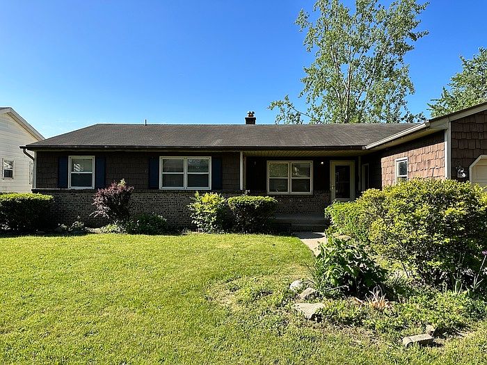 1st image of 3942 Camelot Dr SE #3942